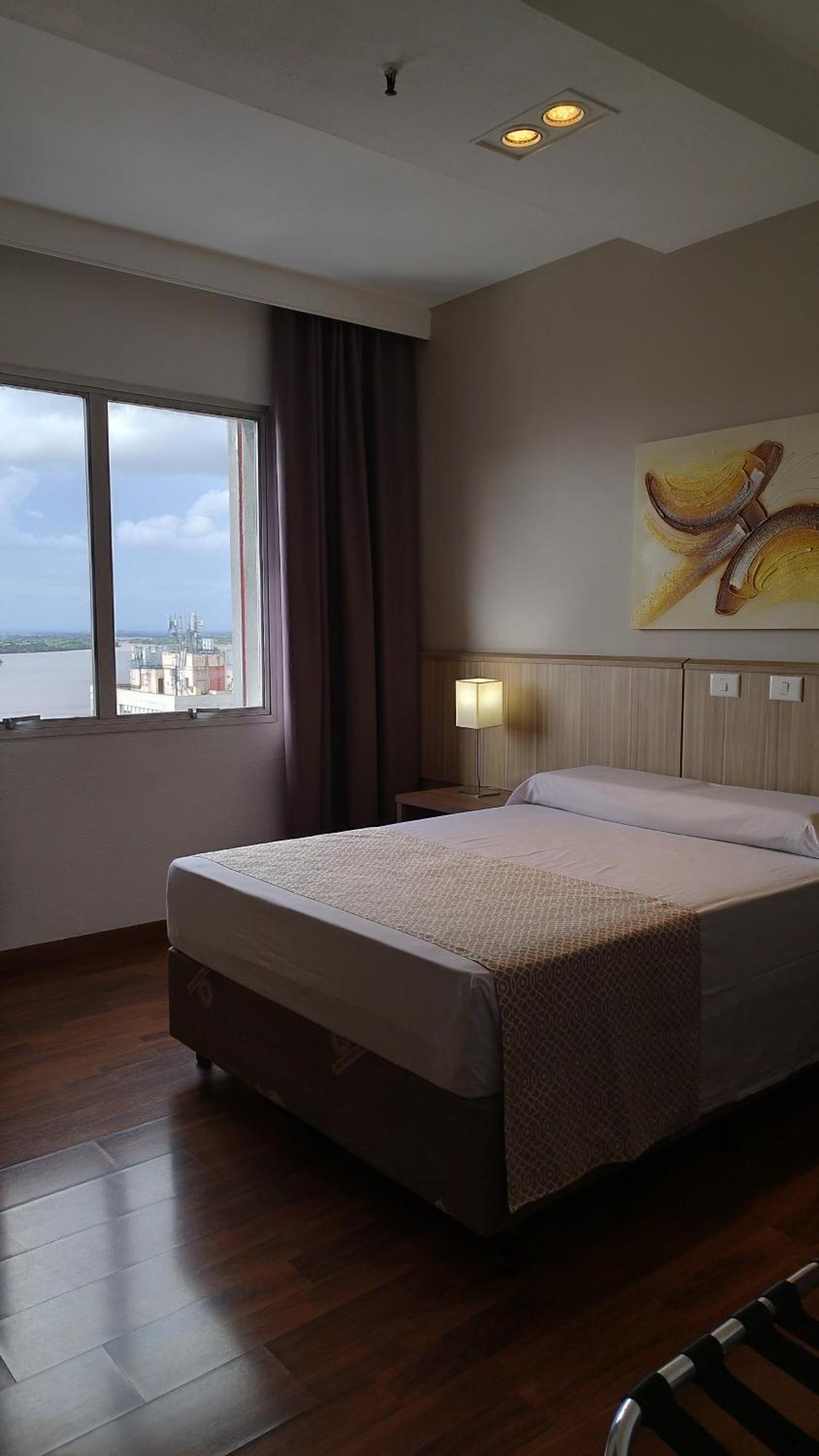 Hotel Nacional - Proximo Ao Complexo Hospitalar Santa Casa E Ufrgs